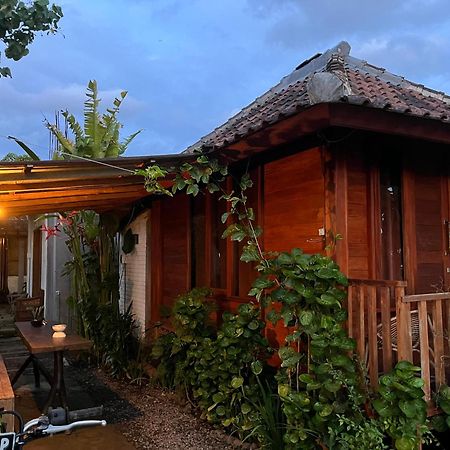 Ayolah Surf House &Surf Camp Apartment Jembrana Exterior foto