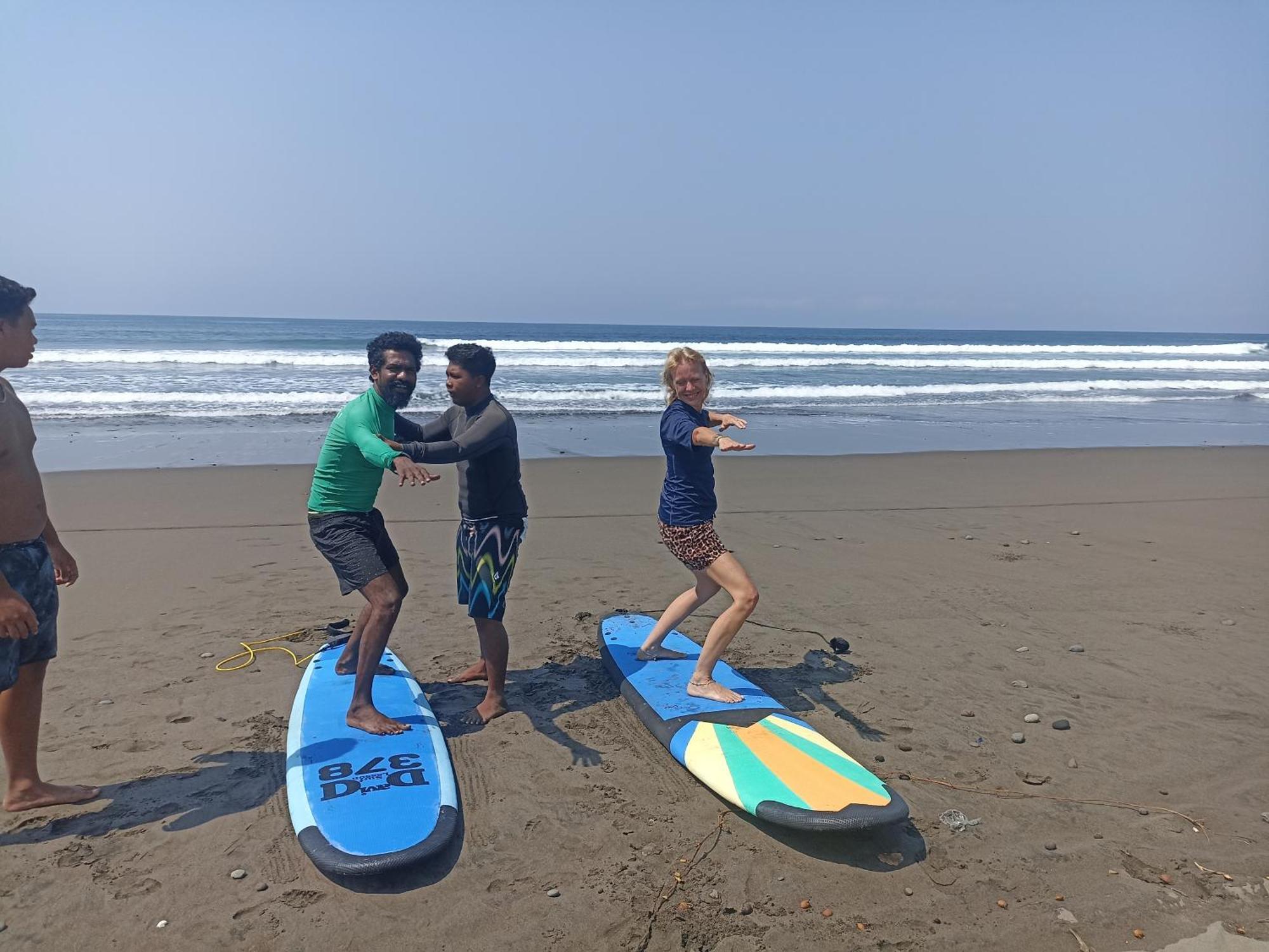Ayolah Surf House &Surf Camp Apartment Jembrana Exterior foto